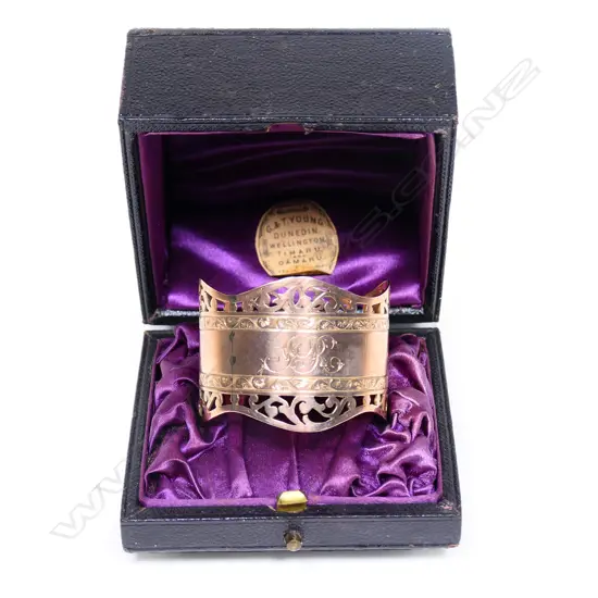 G & T Young (Dunedin) 9ct rose gold napkin ring,